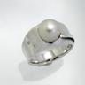 Order Ring/ Pearl light